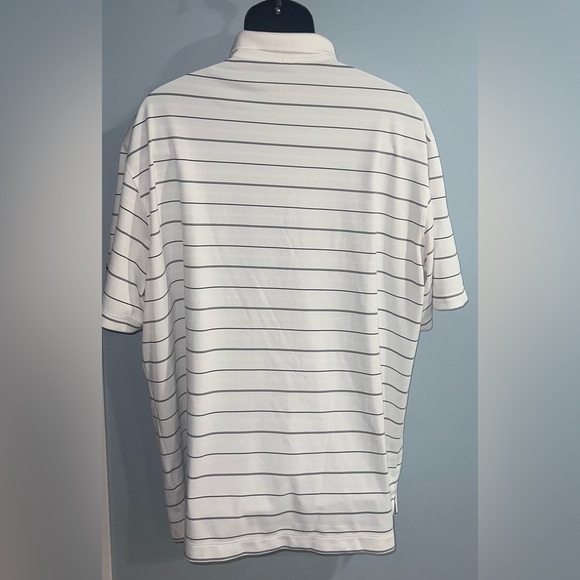 Nike- White collared shirt - Picture 3 of 6